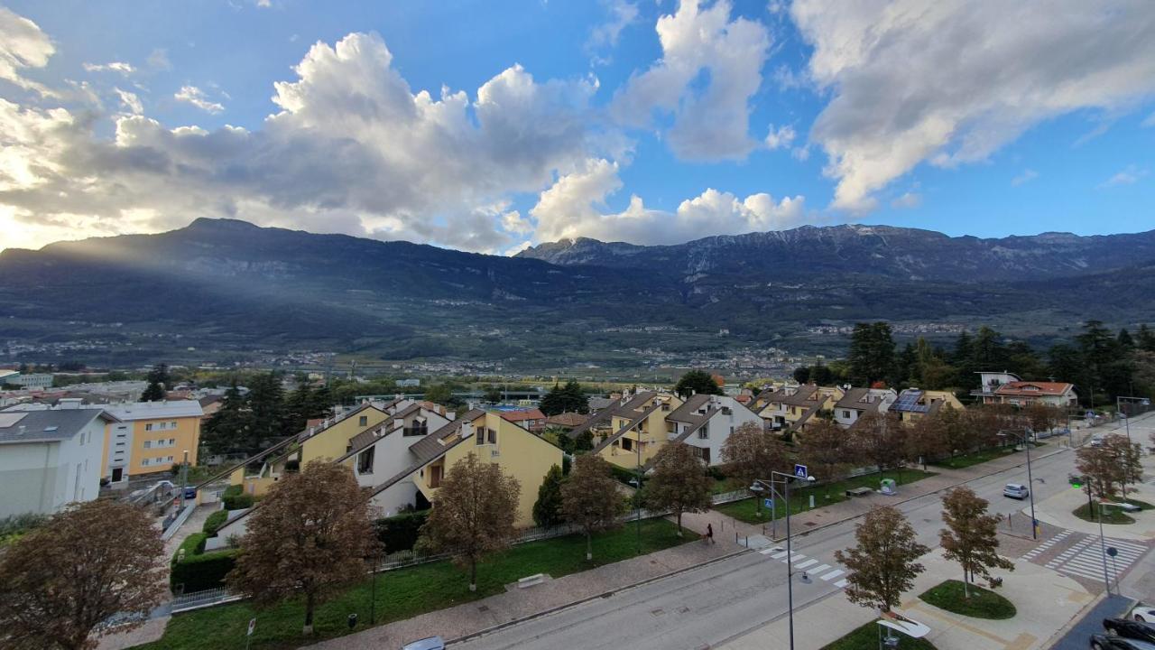 Vista Mozzafiato Sulle Alpi Lägenhet Rovereto  Exteriör bild